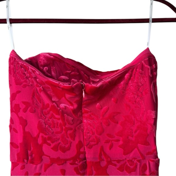 NWT Lulu’s Fabulous Darling Fuchsia Burnout Velvet Strapless Dress Size Small - Picture 11 of 11